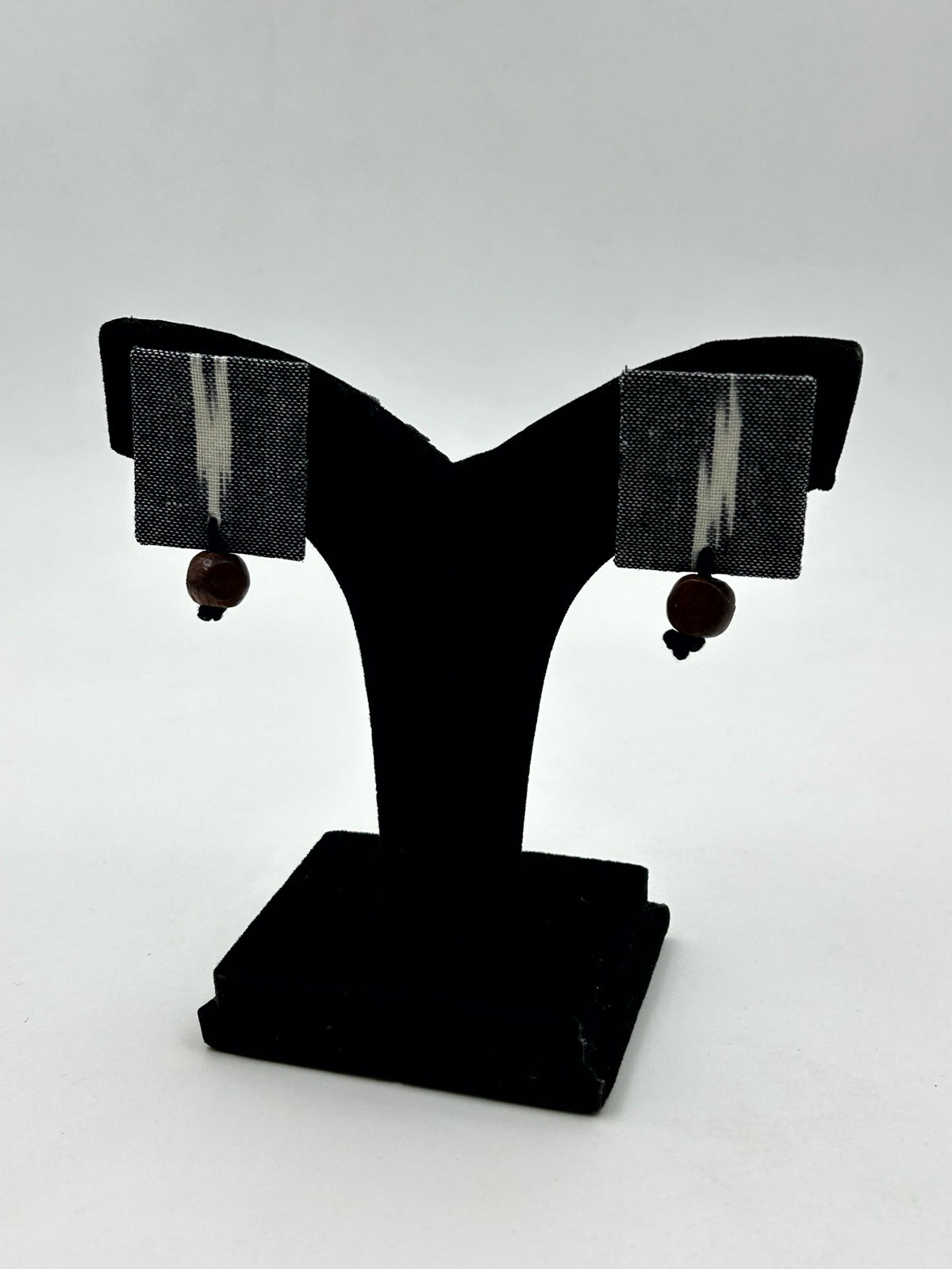 Kanika Black Fabric Necklace Set