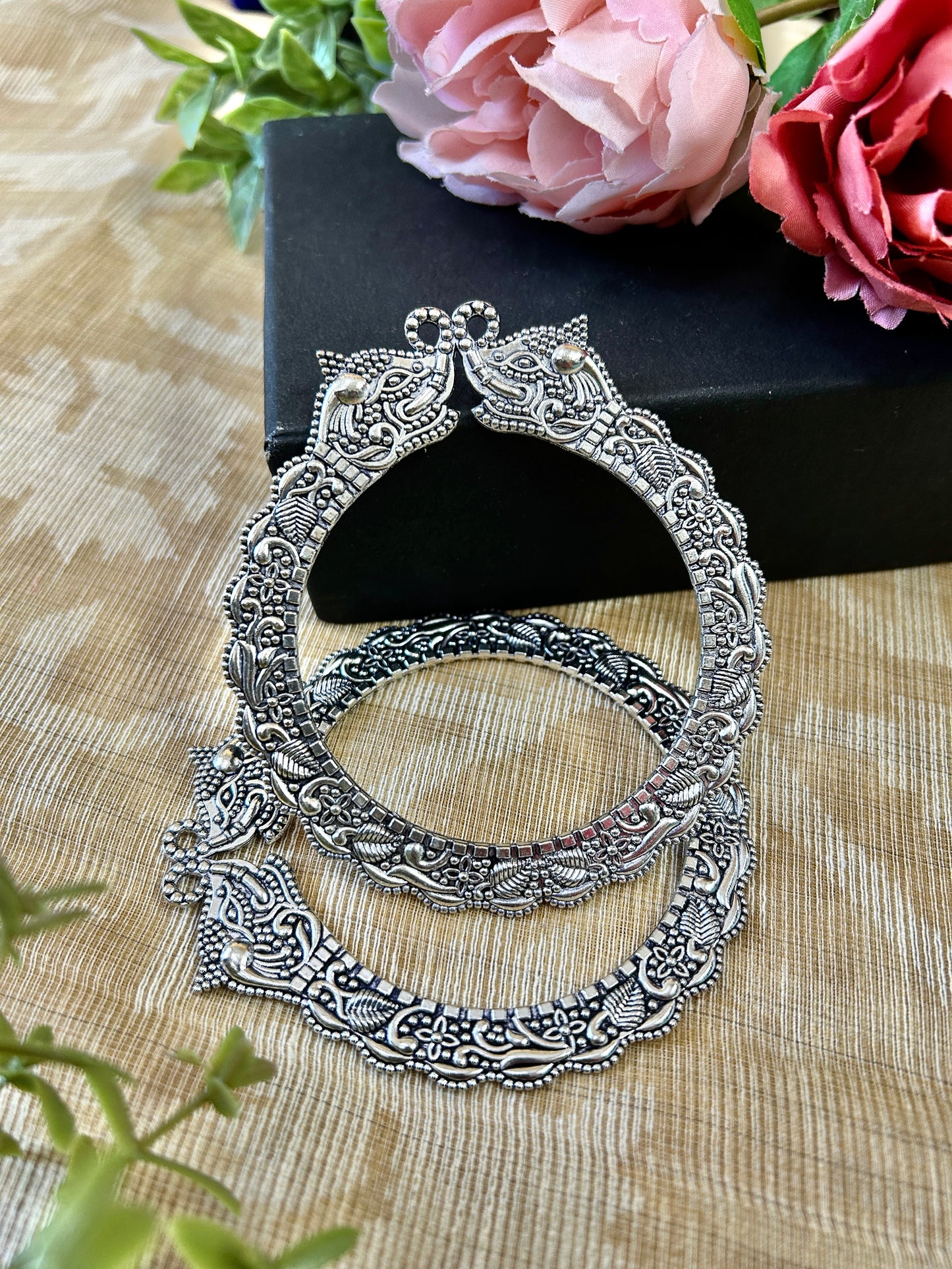 Anvi Oxidised Thin Bangles Set