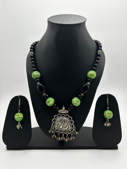 Ibha Black and Green Oxidised Necklace Set
