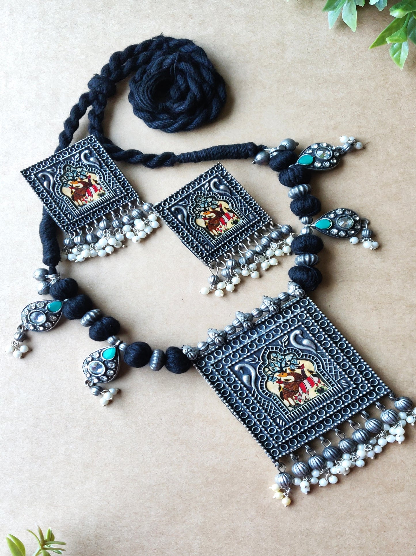 Soha Red and Green Digital Painted Necklace Set