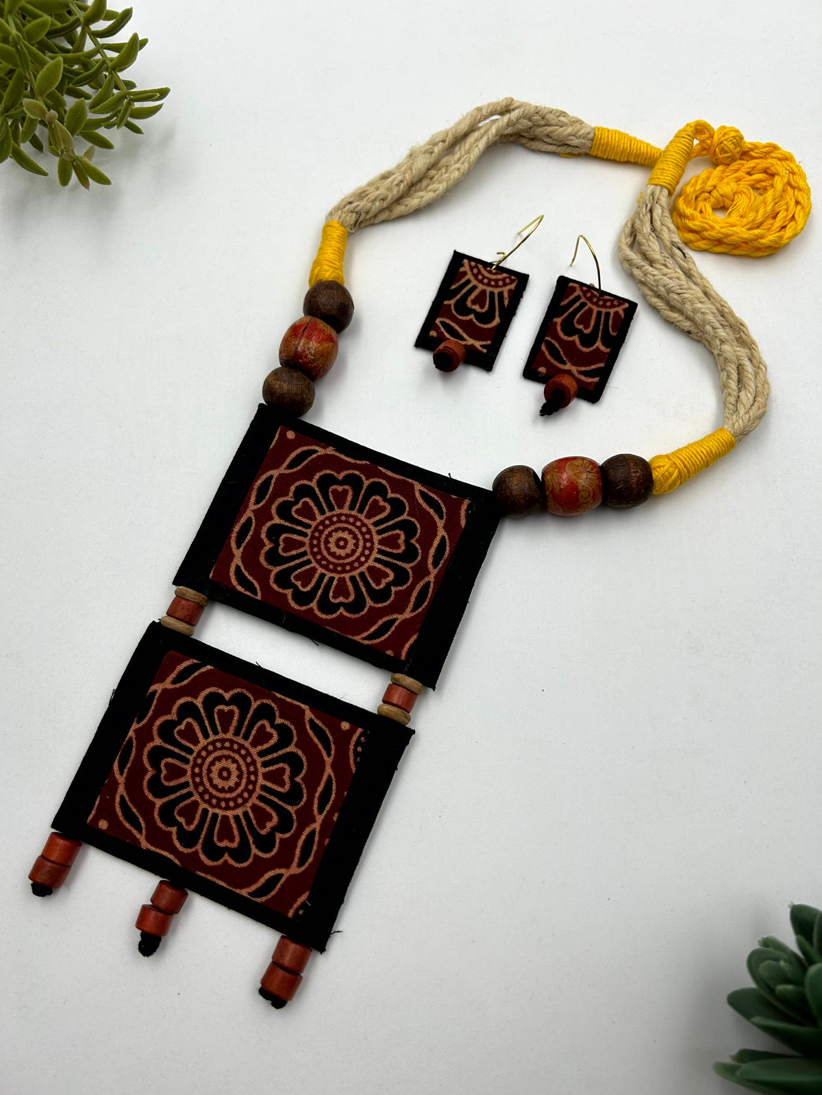 Chavi Maroon Fabric Necklace Set