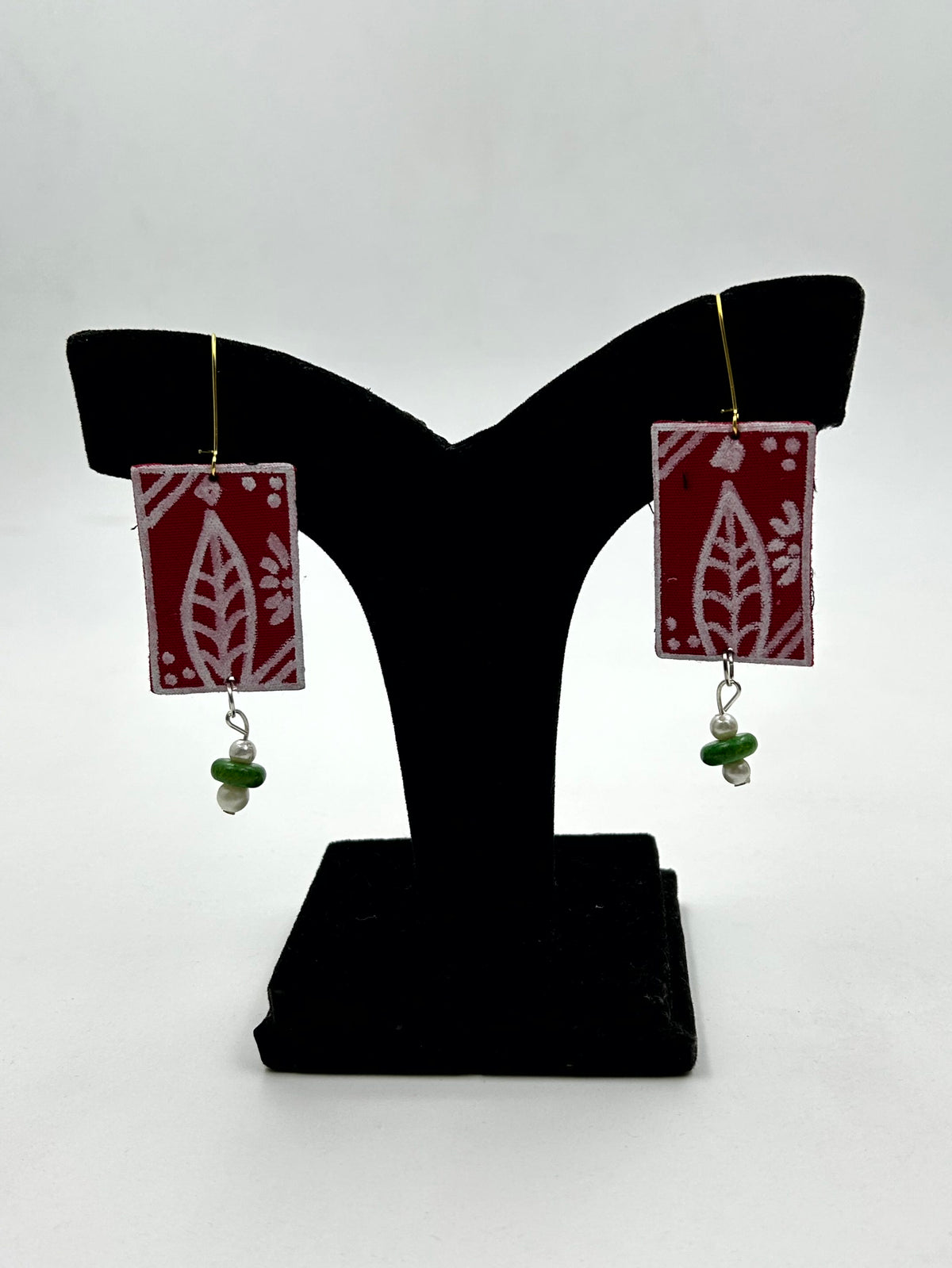 Tuli Red Handpainted Fabric Necklace Set