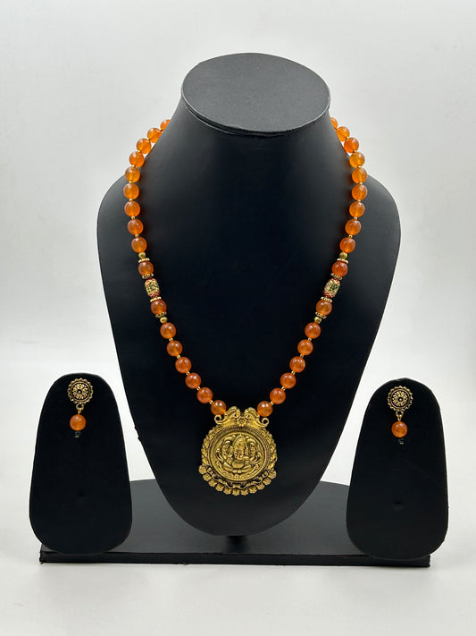 Aaradhya Orange Agate Necklace Set
