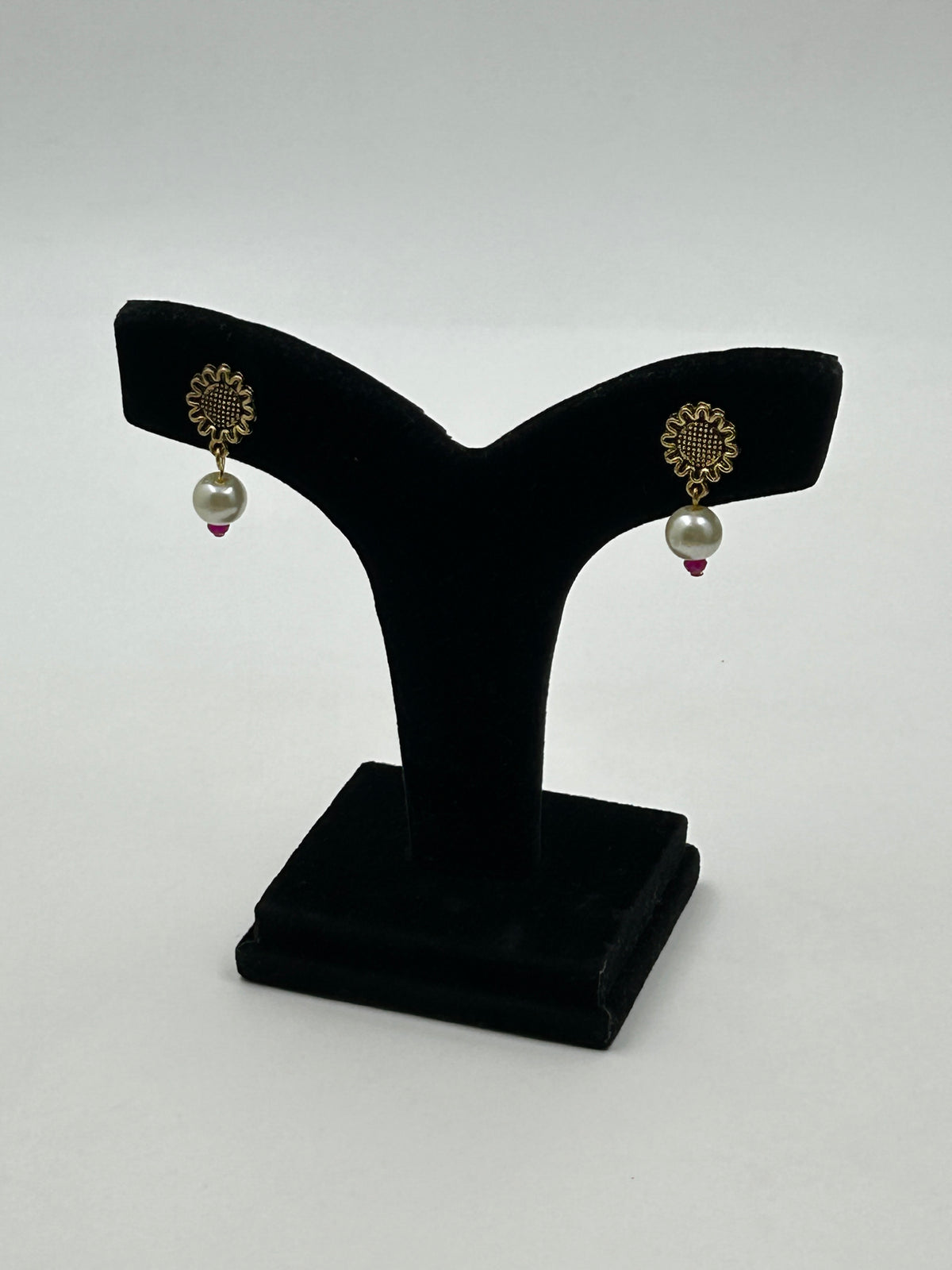 Aarohi Pink Pearl Necklace Set